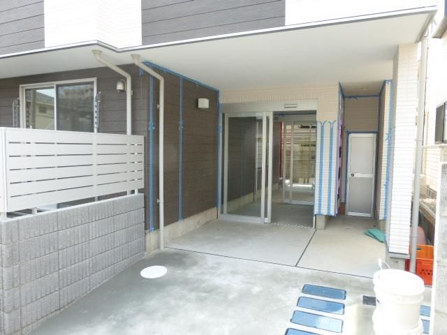 エントランス　★お問い合わせはタウンハウジングまで★