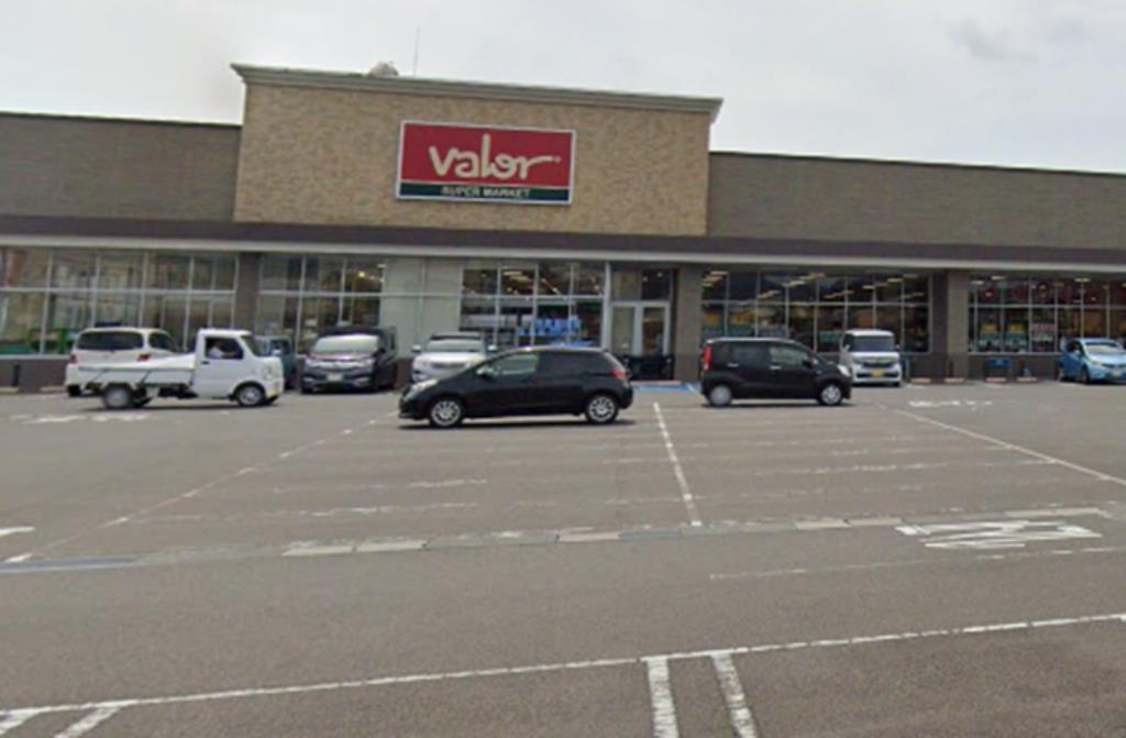 スーパー　バロー国高店（スーパー）まで1000m