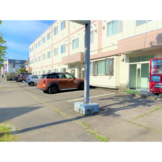 駐車場　駐車場