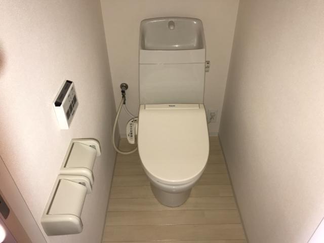 トイレ　シャワー付トイレ