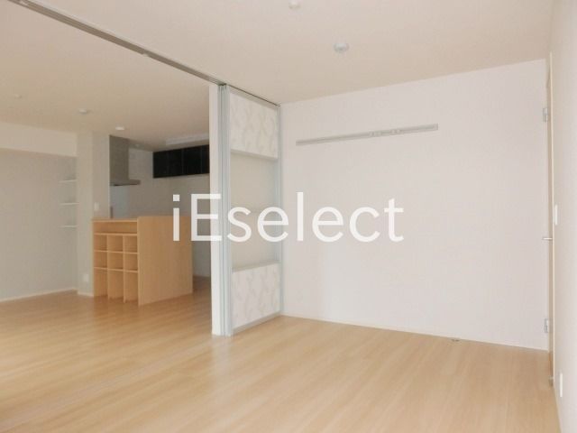 その他部屋・スペース　リビングと洋室を繋げるとさらに広々