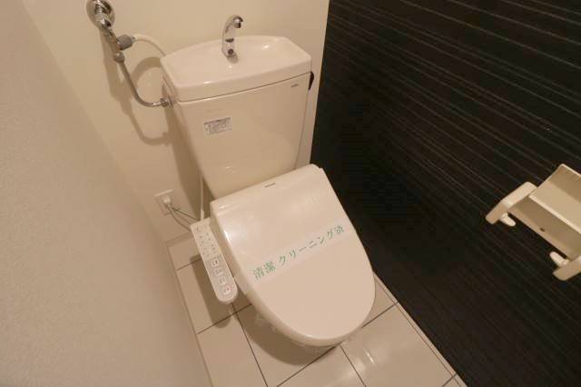 トイレ　人気設備♪シャワートイレ♪