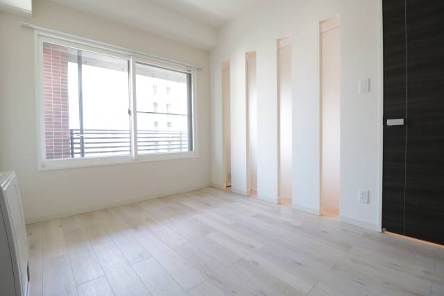 その他部屋・スペース　バルコニー側の洋室♪