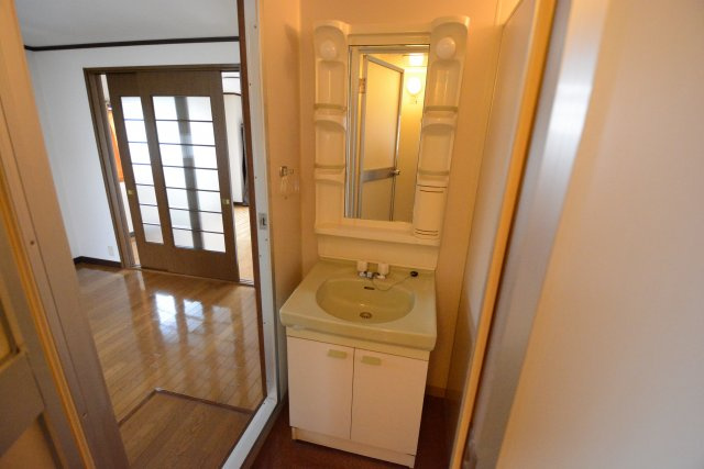 洗面設備　独立洗面化粧台付き！
