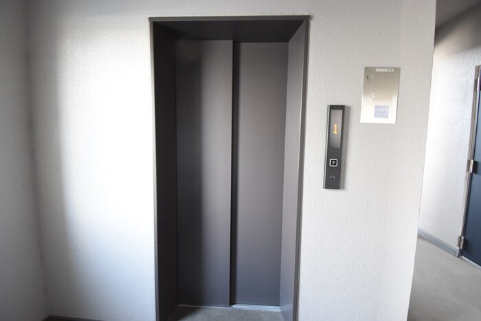 その他　エレベーター