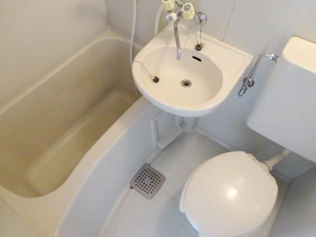 バス・シャワールーム　★広めのユニットバス★