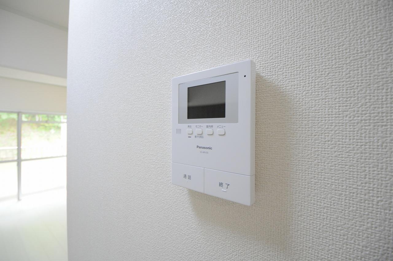 セキュリティ　モニター付きインターホン