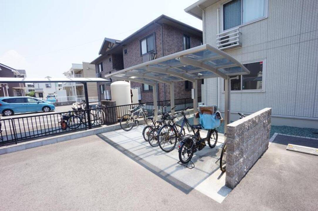 駐車場　駐輪場