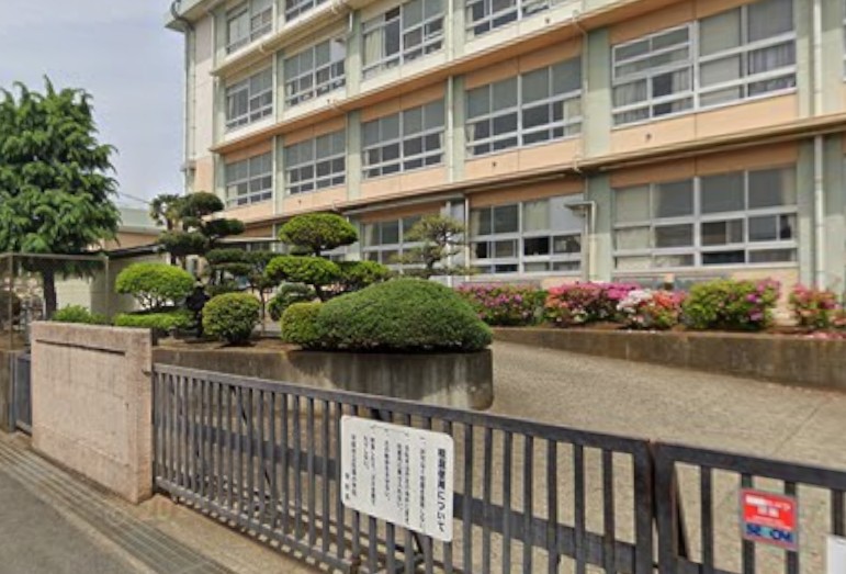 小学校　平塚市立松延小学校（小学校）まで462m