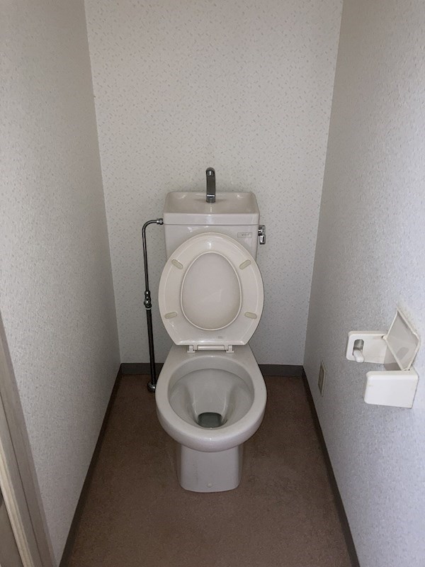 トイレ　反転タイプ