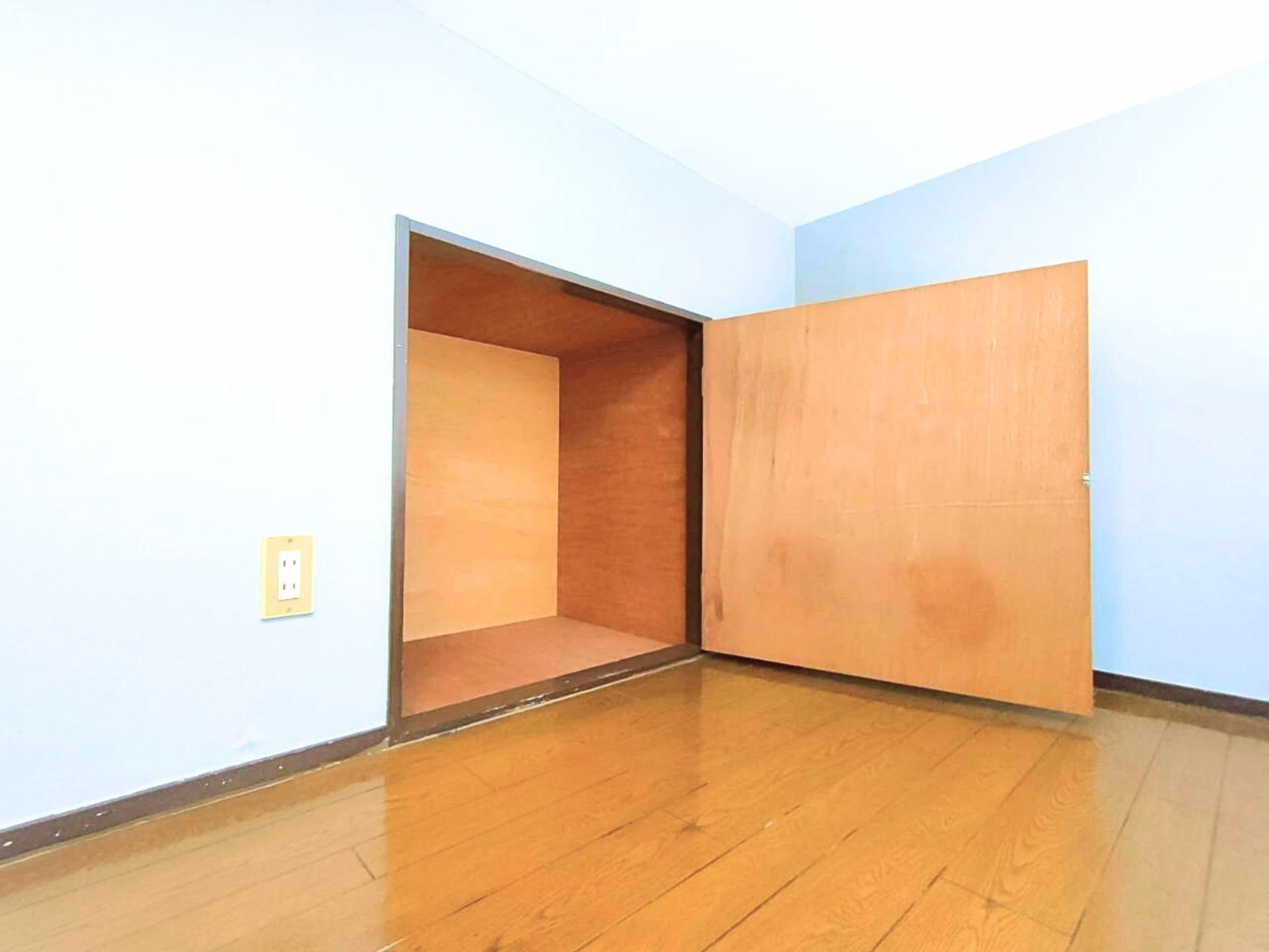 収納　ロフトには収納スペースまであります！