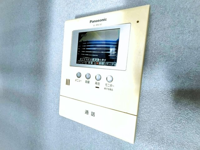 セキュリティ　モニター付インターホンは１人暮らしには嬉しい装備です！