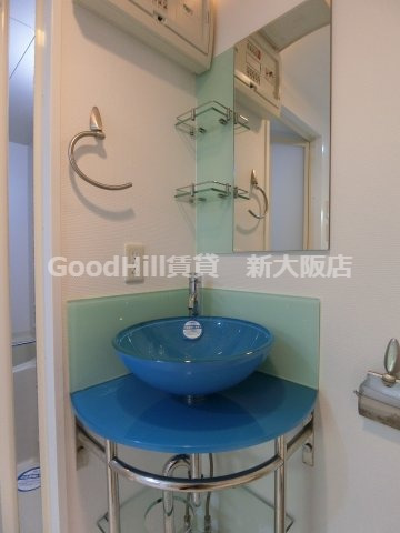 洗面設備　SERENiTE新大阪弐番館