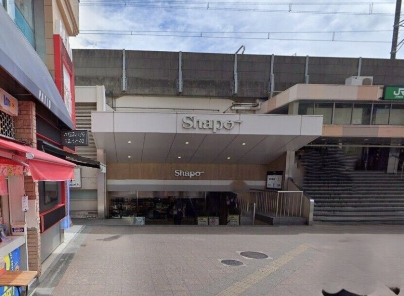 ショッピングセンター　シャポー本八幡（ショッピングセンター）まで141m