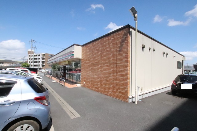 コンビニ　セブン－イレブン　成田花崎町店（コンビニ）まで400m