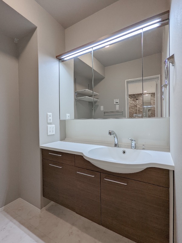 洗面設備　図面と現状に相違がある場合には現状を優先