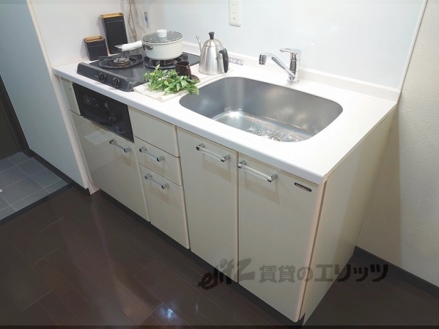 キッチン　２口コンロでお料理もラクラク