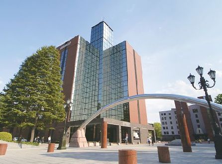 大学・短大　私立山梨学院大学（大学・短大）まで3697m