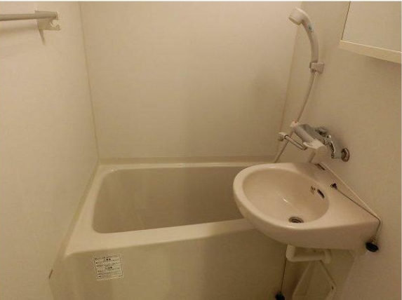 バス・シャワールーム　お風呂です