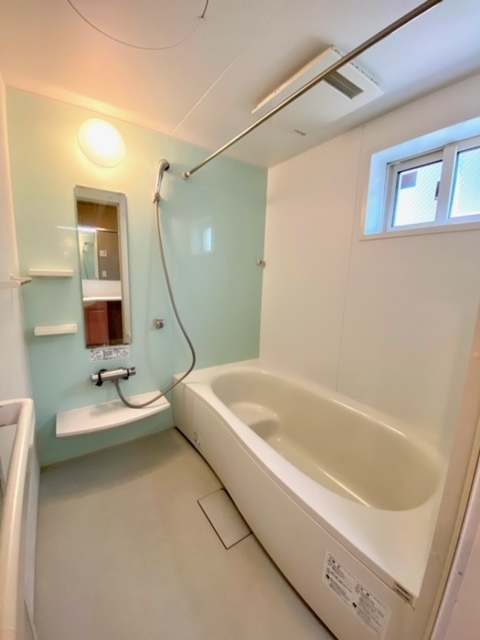 バス・シャワールーム　２０２号室浴室