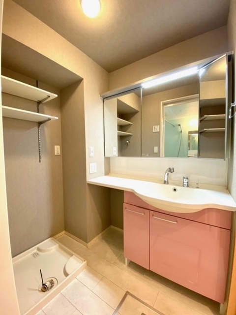 洗面設備　２０２号室洗髪洗面化粧台