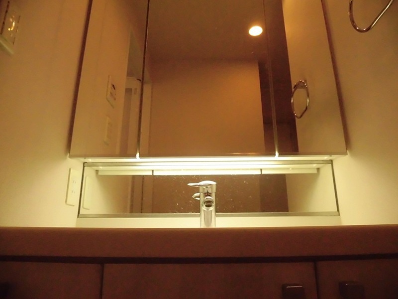 洗面設備　※同仕様写真含む