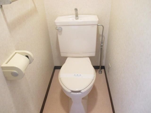 トイレ　～一息つけちゃいそうなスペースですね～