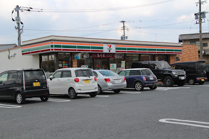 コンビニ　セブン-イレブン 古賀日吉３丁目南店（コンビニ）まで586m