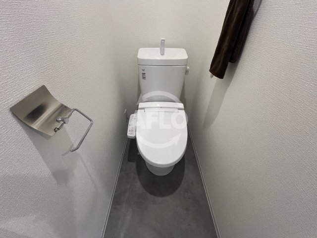 トイレ　セレニテ日本橋エクラ　トイレ