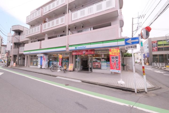コンビニ　ファミリーマート川越八幡通り店（コンビニ）まで231m