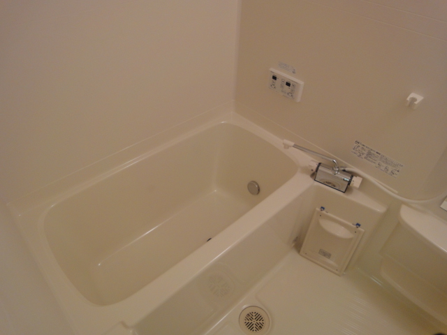 バス・シャワールーム　追炊き付バス