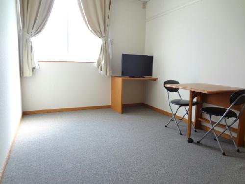 その他　※1階はフローリング、窓の大きさも異なります。