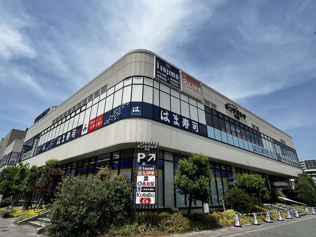 ショッピングセンター　ポンテポルタ千住（ショッピングセンター）まで303m