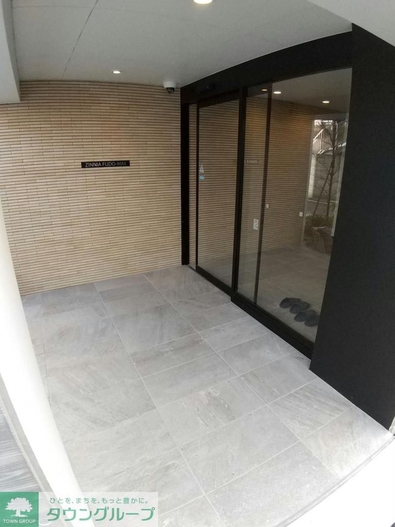 エントランス　エントランス