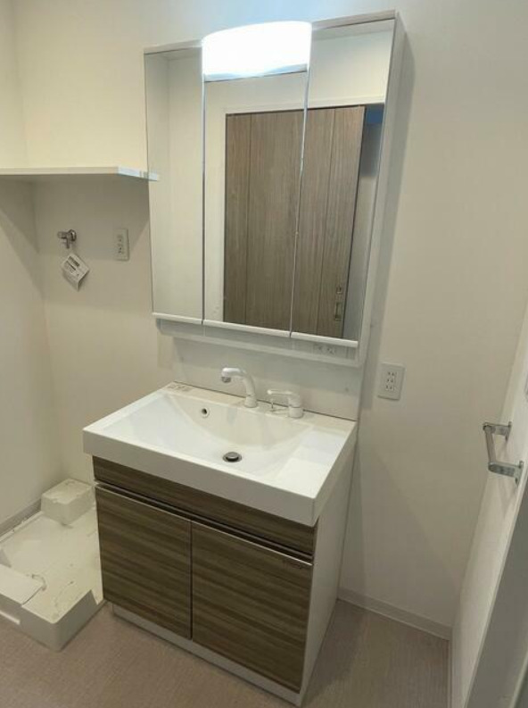 洗面設備　※別部屋の参考写真です。