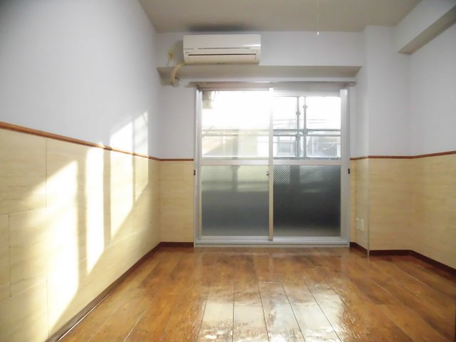 居室・リビング　※別室参考写真・反転タイプ