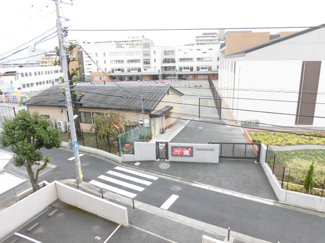 小学校　大谷戸小学校（小学校）まで351m