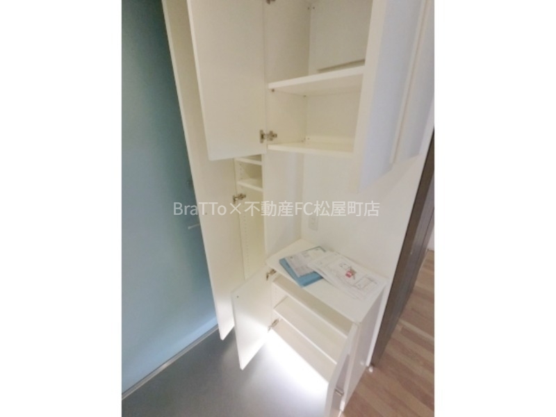 玄関　収納（シューズボックス）