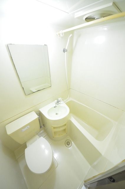 バス・シャワールーム　☆お掃除も楽なユニットバスです☆