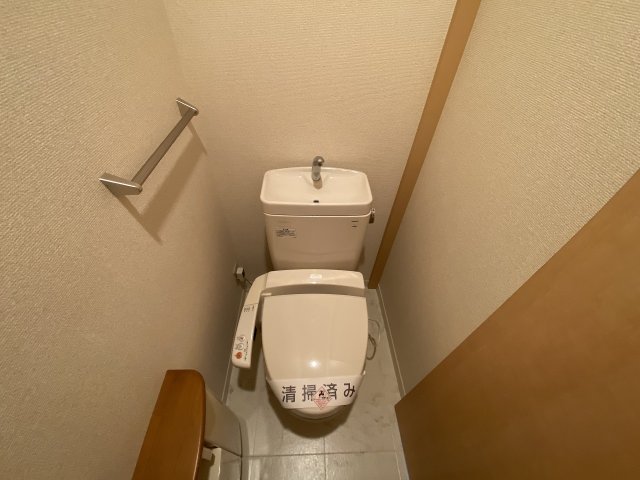 トイレ　人気のシャワートイレ・バストイレ別です♪