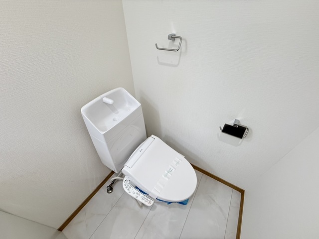 トイレ　別号棟参考写真になります