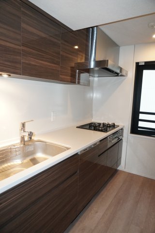 キッチン　きれいなキッチンです　（同タイプ他室）