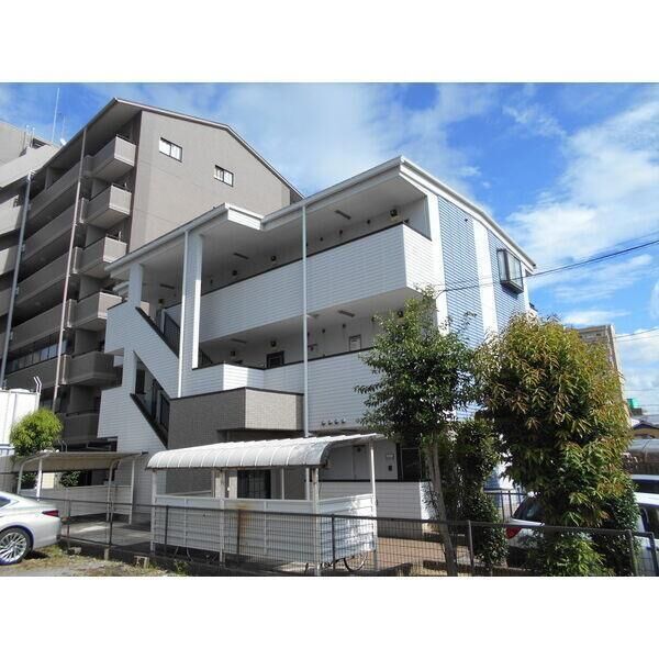 建物外観　2015年外壁塗装実施済です。