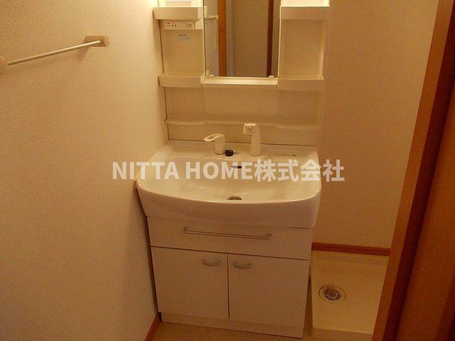 洗面設備　独立洗髪洗面台がついています★