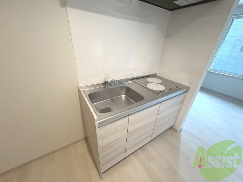 キッチン　シンクを広く使えるので、洗い物が捗りますね。