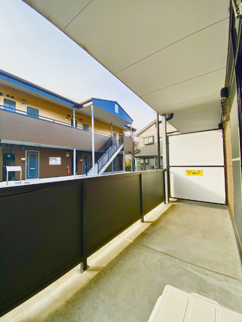 バルコニー　同物件別室のイメージ画像となります　反転した間取りとなります