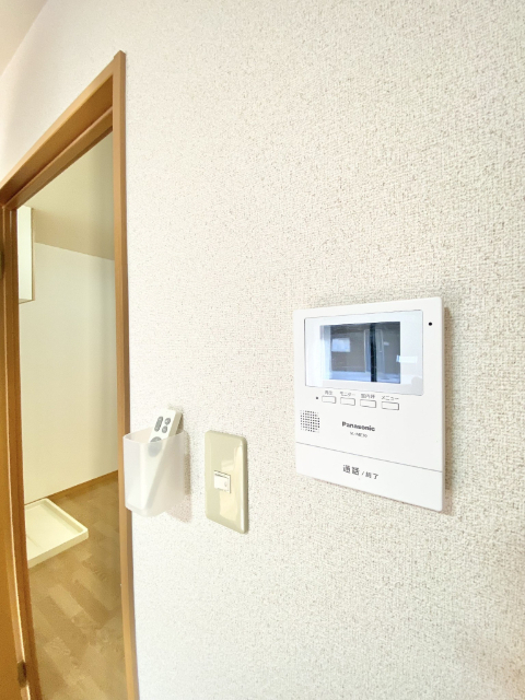 セキュリティ　同物件別室のイメージ画像となります　反転した間取りとなります