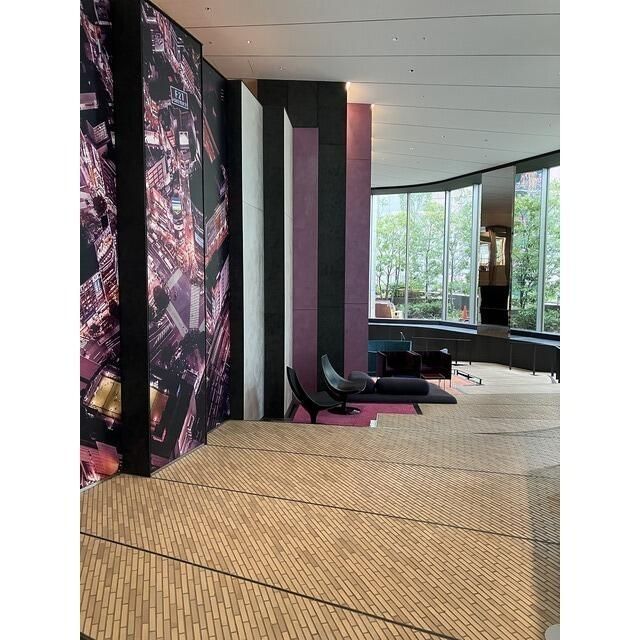 ロビー　建物の内部です