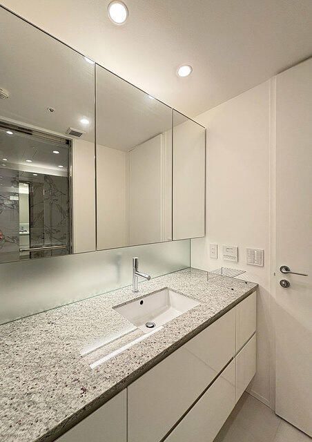 洗面設備　参考写真です