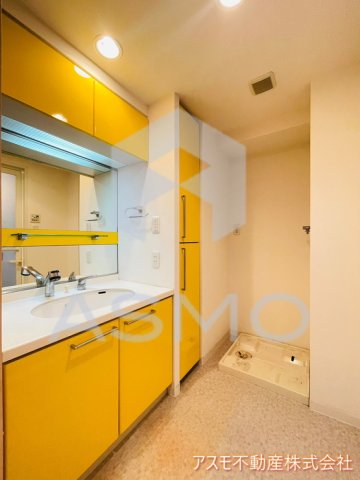 洗面設備　同マンション別部屋　参考写真